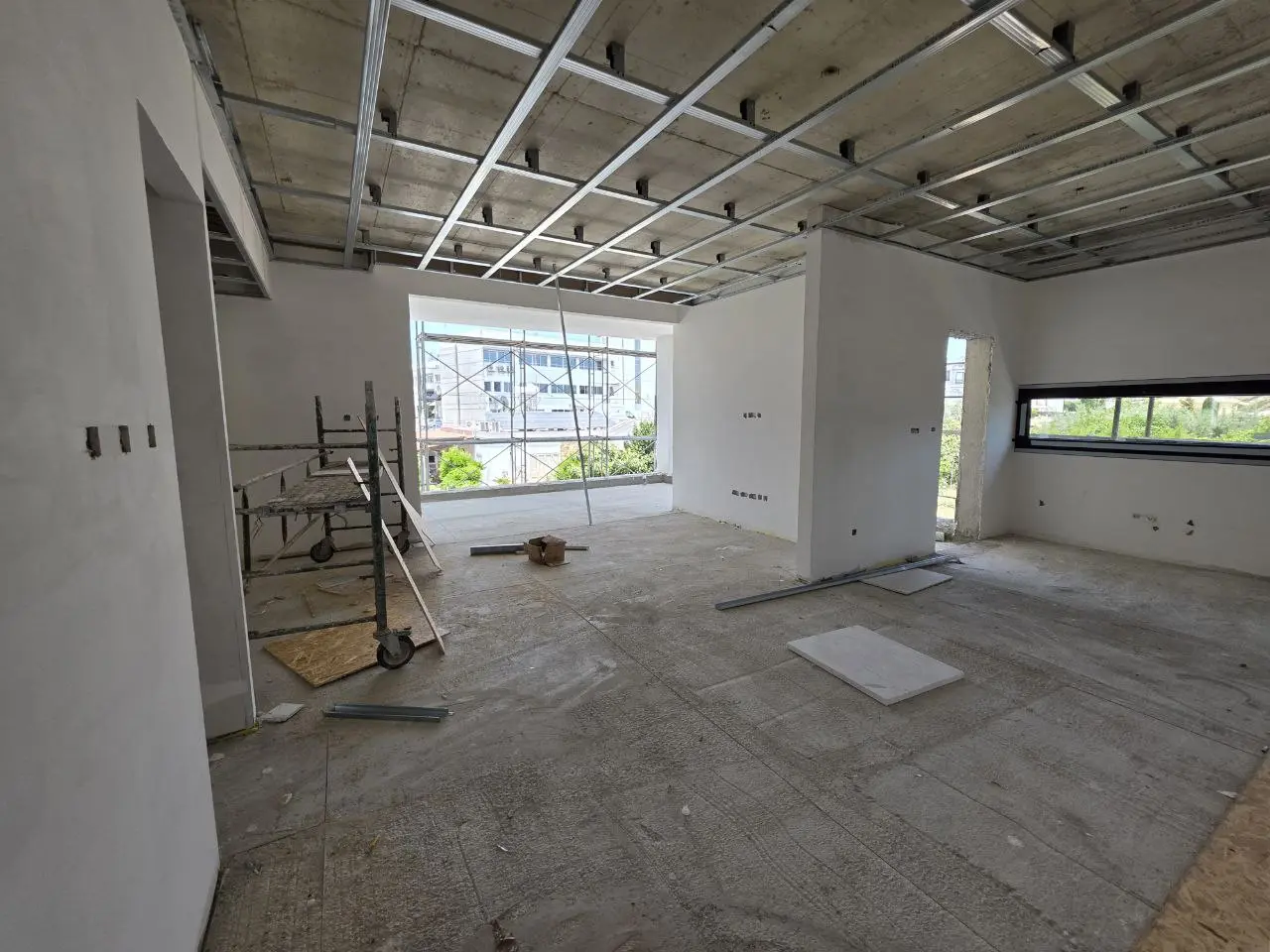  - Image 1