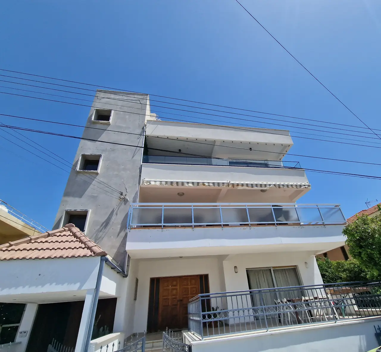 - Image 1