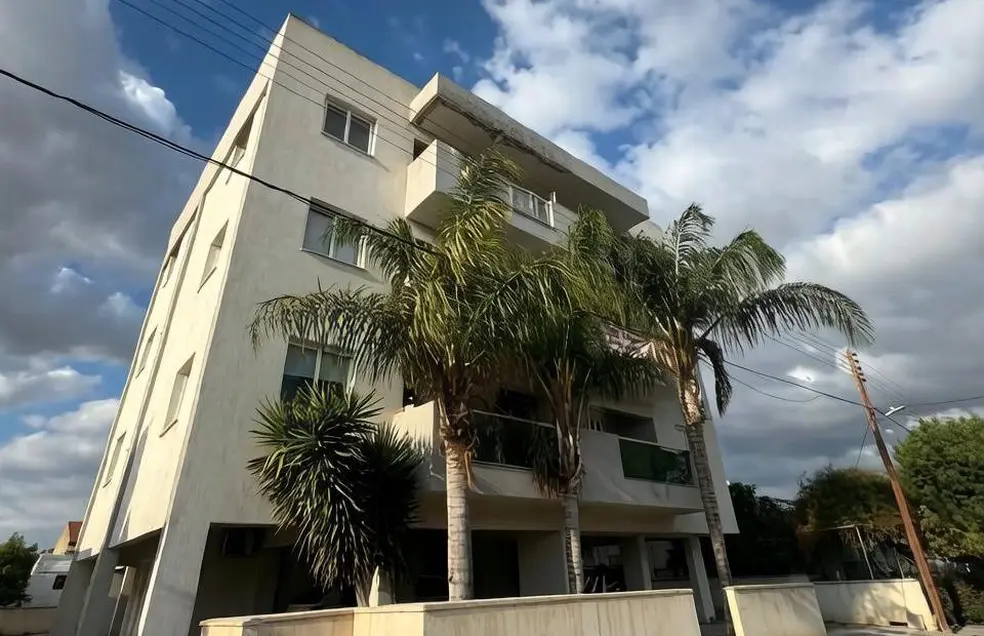  - Image 1