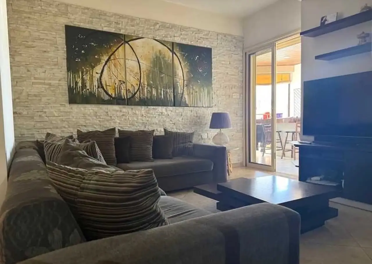3-bedroom apartment to rent - Image 1