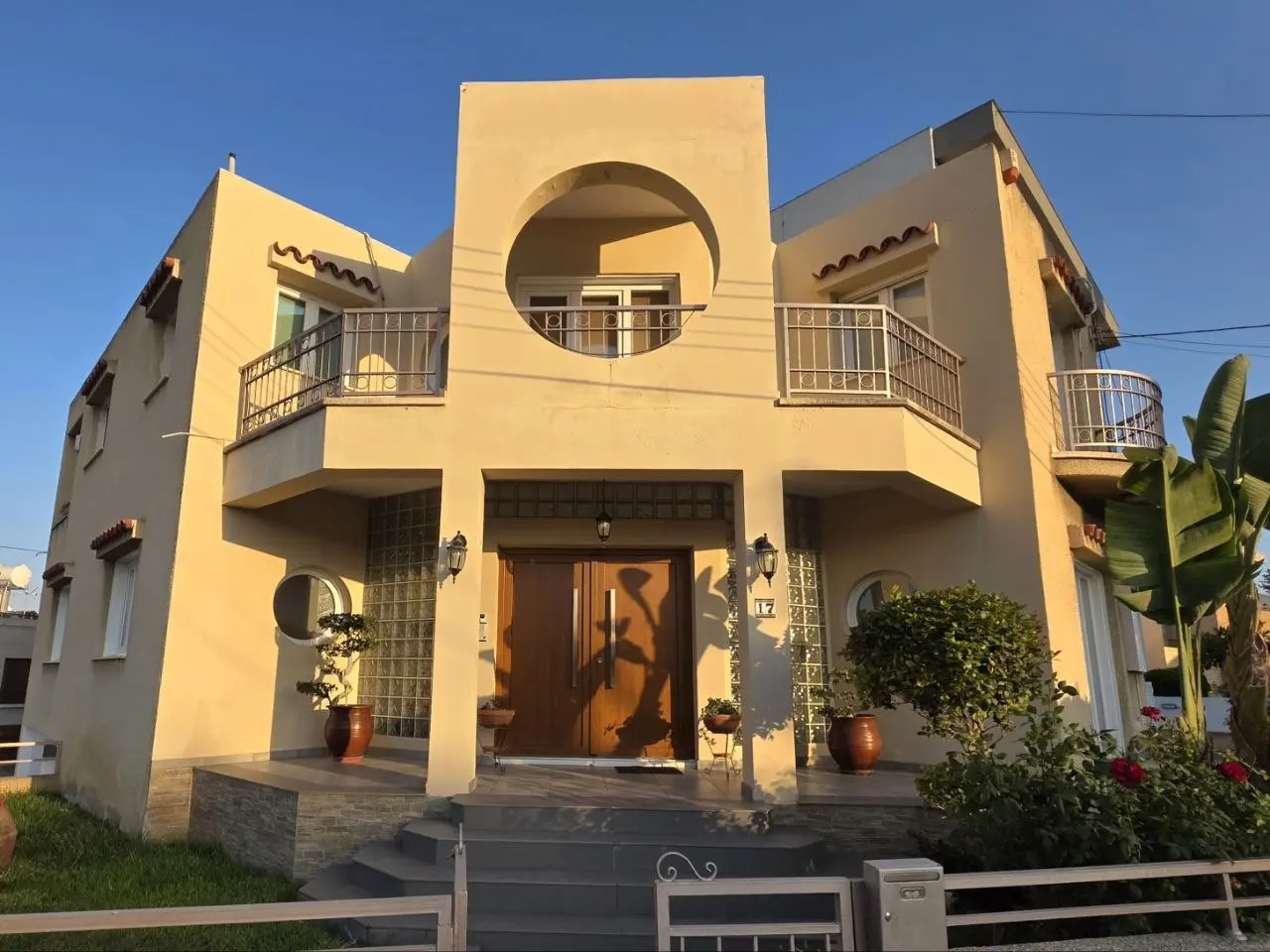 Spacious 4 bedroom house in mesa geitonia, limassol, 240sqm - Image 1