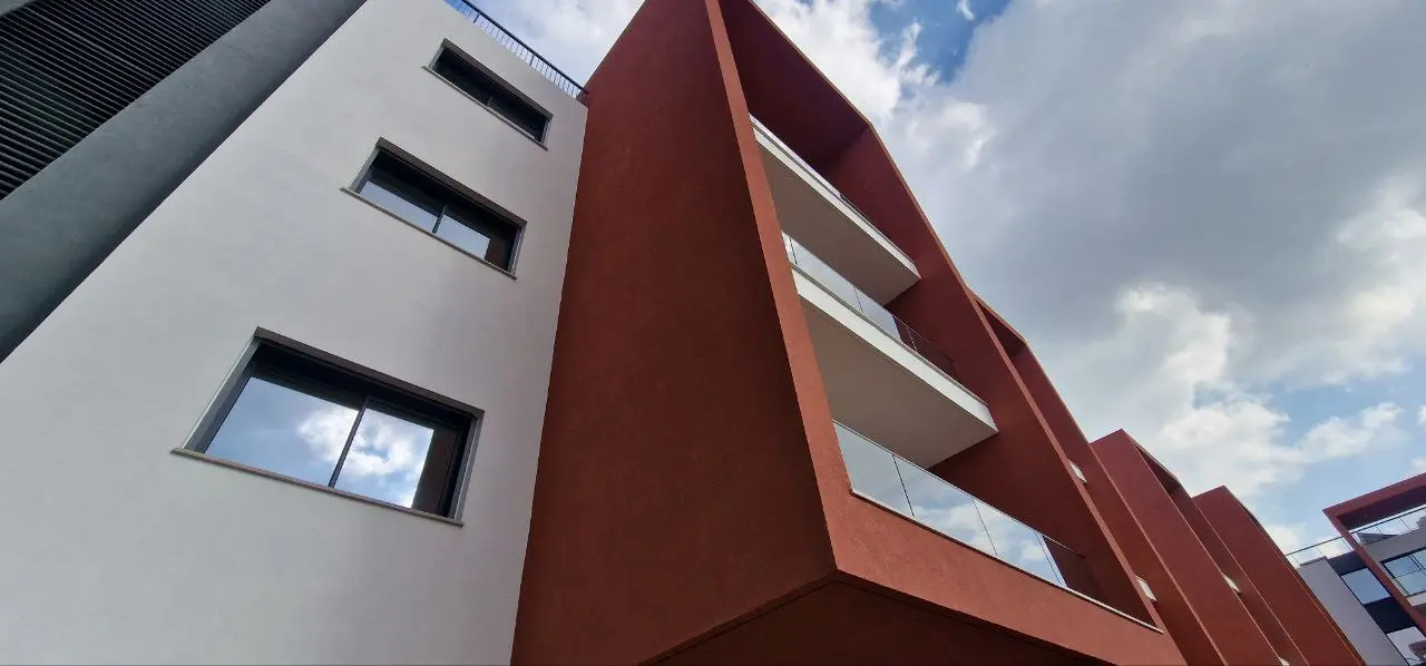  - Image 1