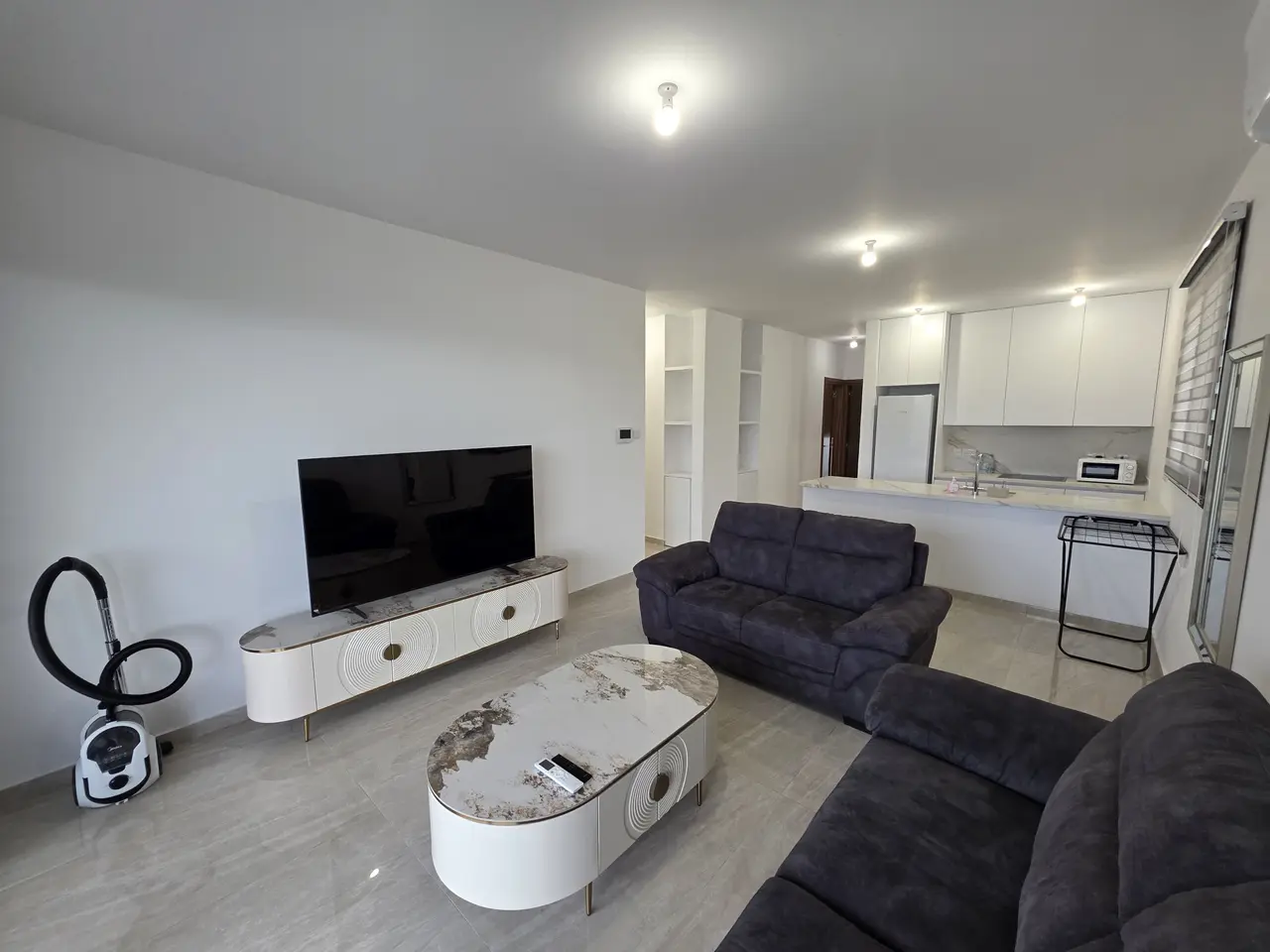  - Image 1