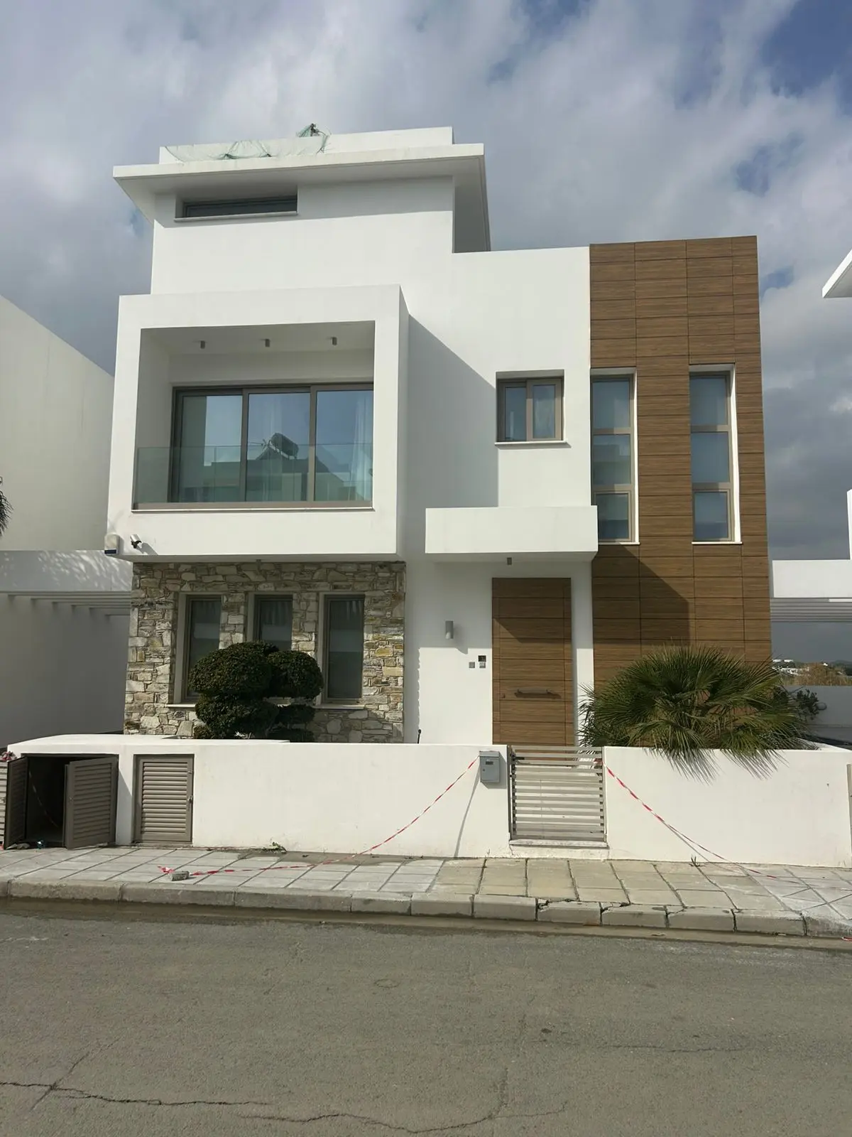  - Image 1