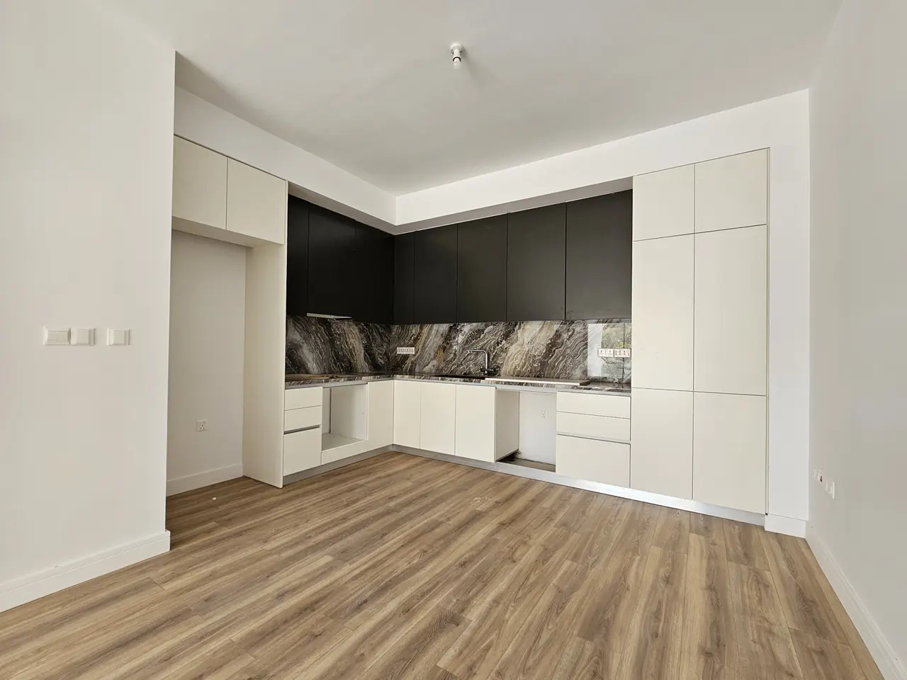  - Image 1