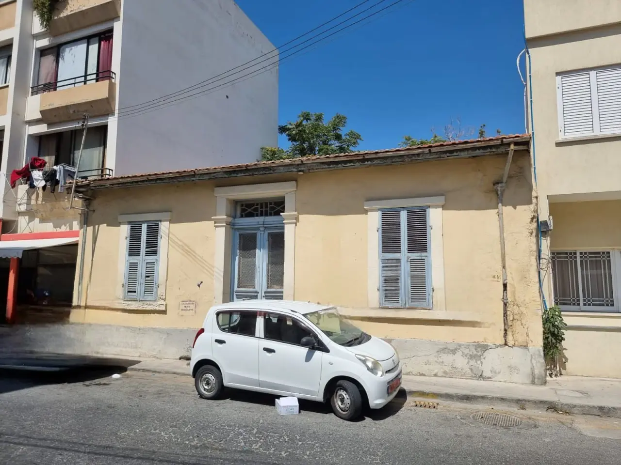 - Image 1