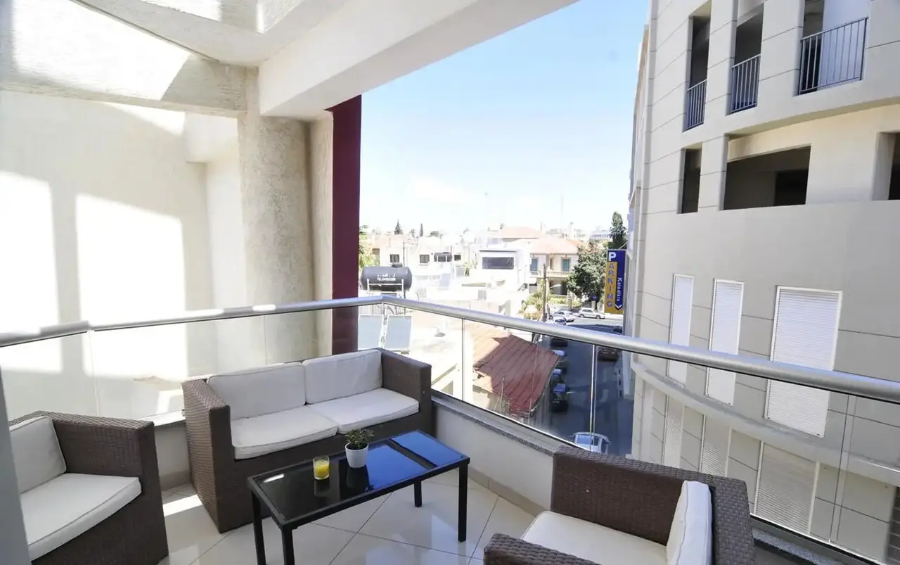 2-bedroom apartment to rent - Image 1