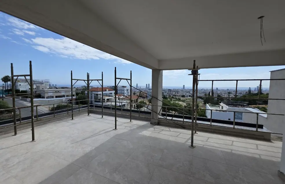  - Image 1