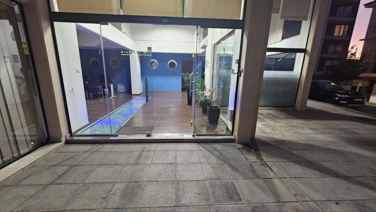 - Image 1