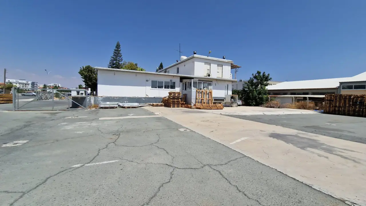  - Image 1