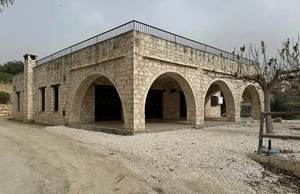  - Image 1