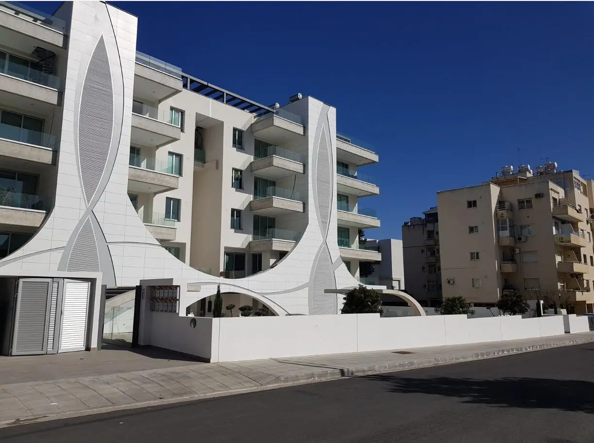  - Image 1