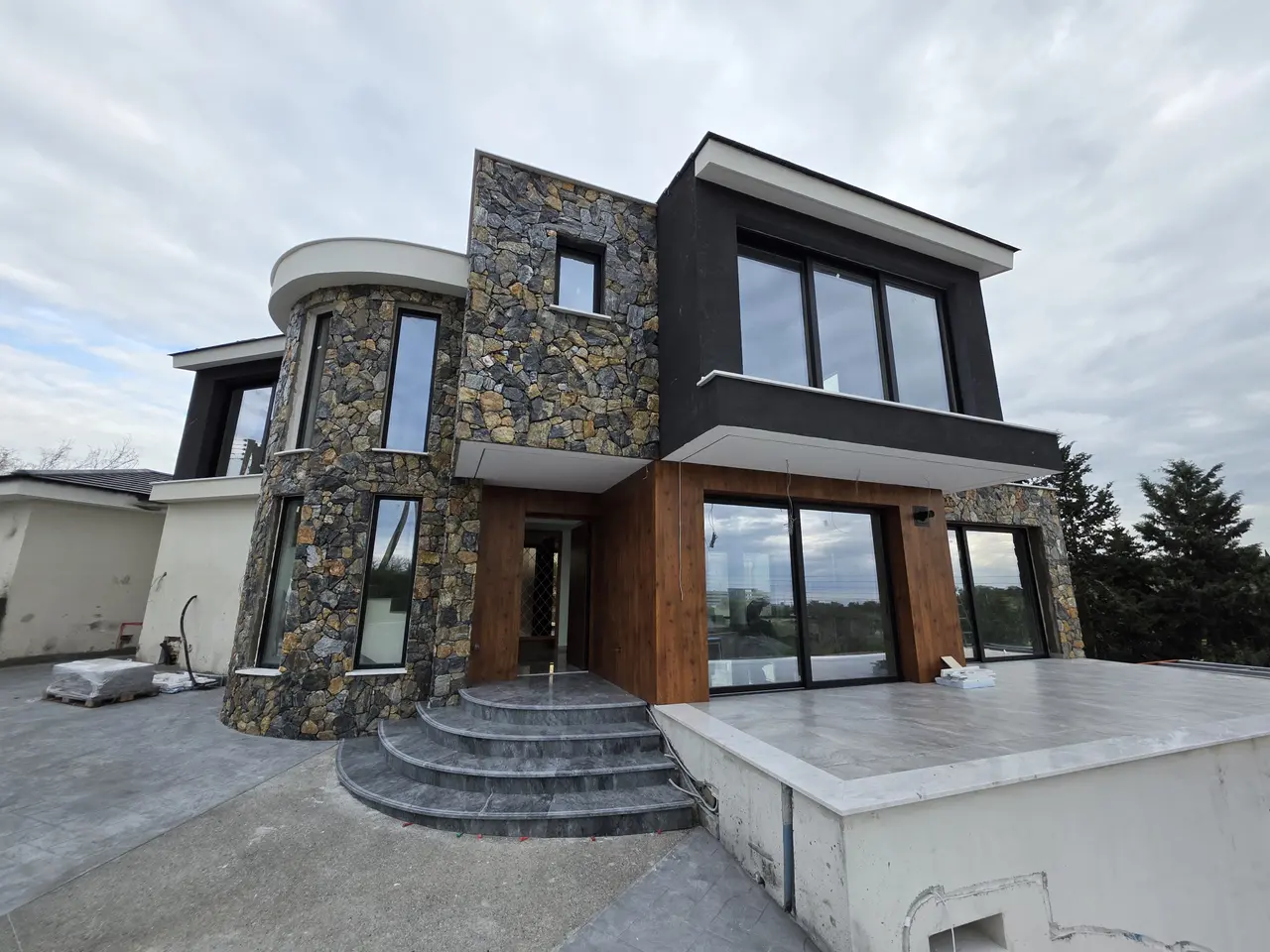  - Image 1