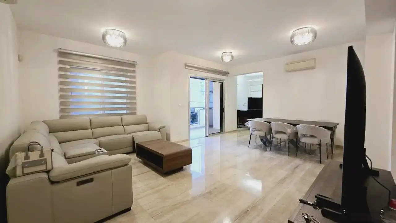  - Image 1