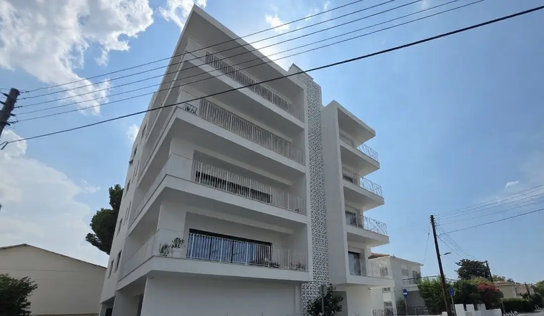 - Image 1