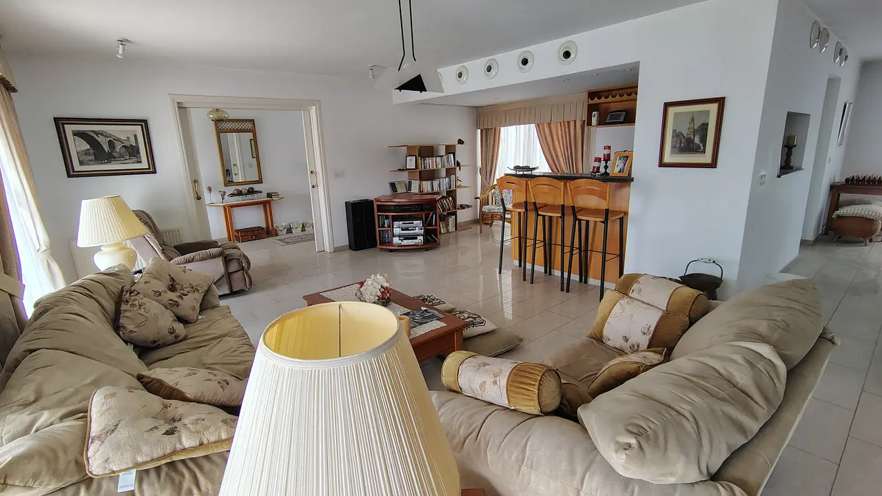  - Image 1