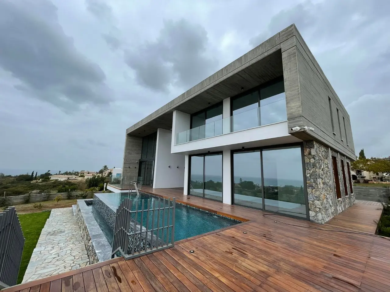  - Image 1