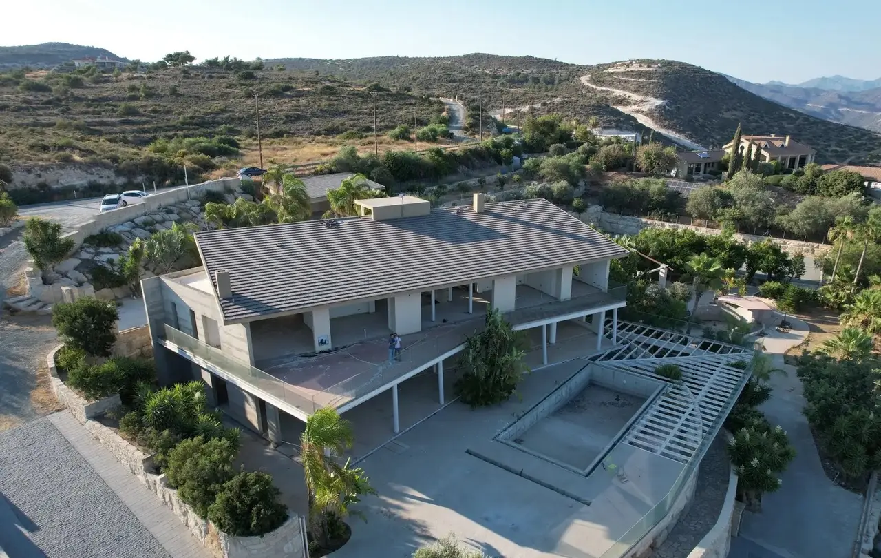  - Image 1
