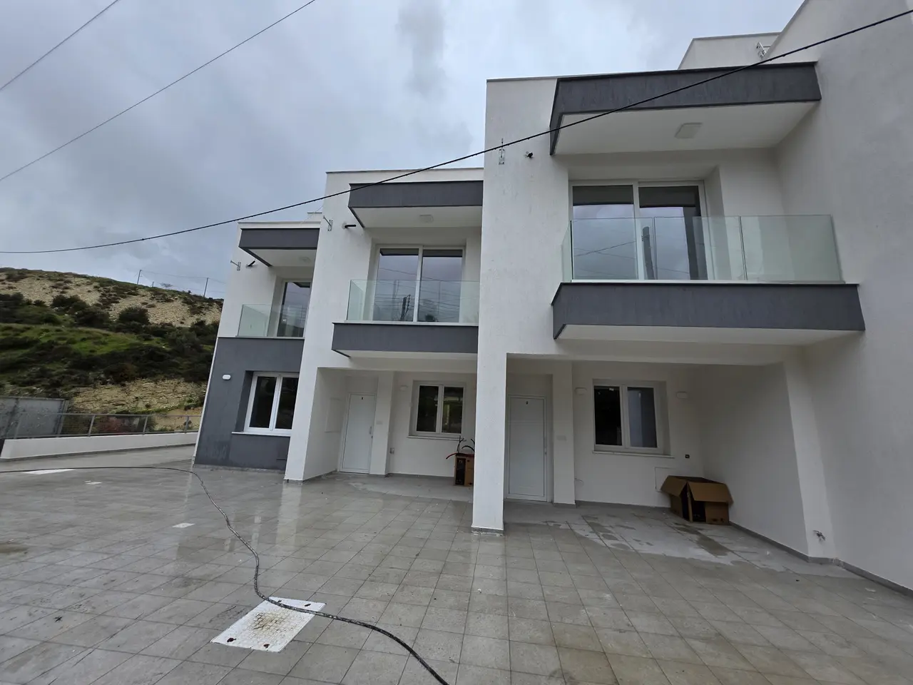 - Image 1