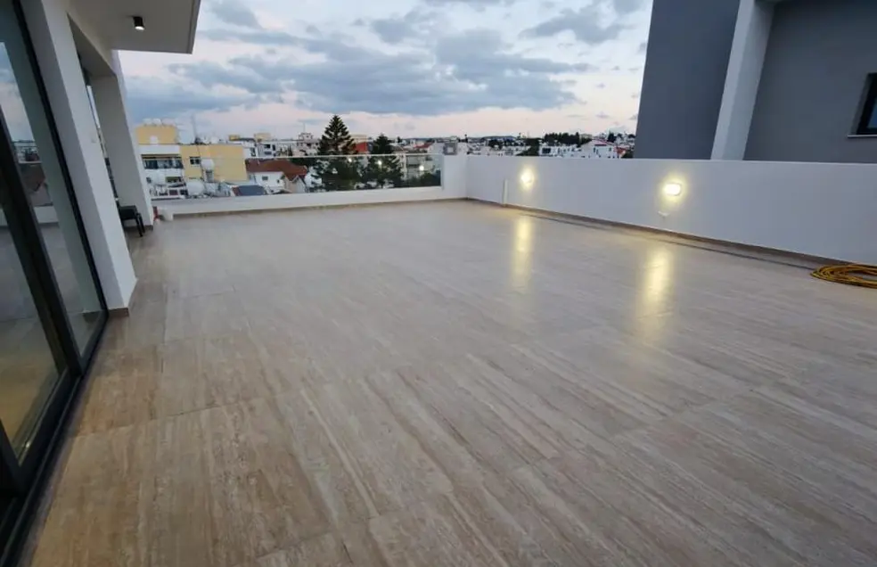  - Image 1