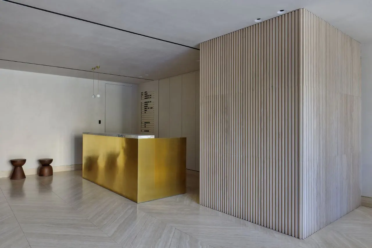  - Image 1