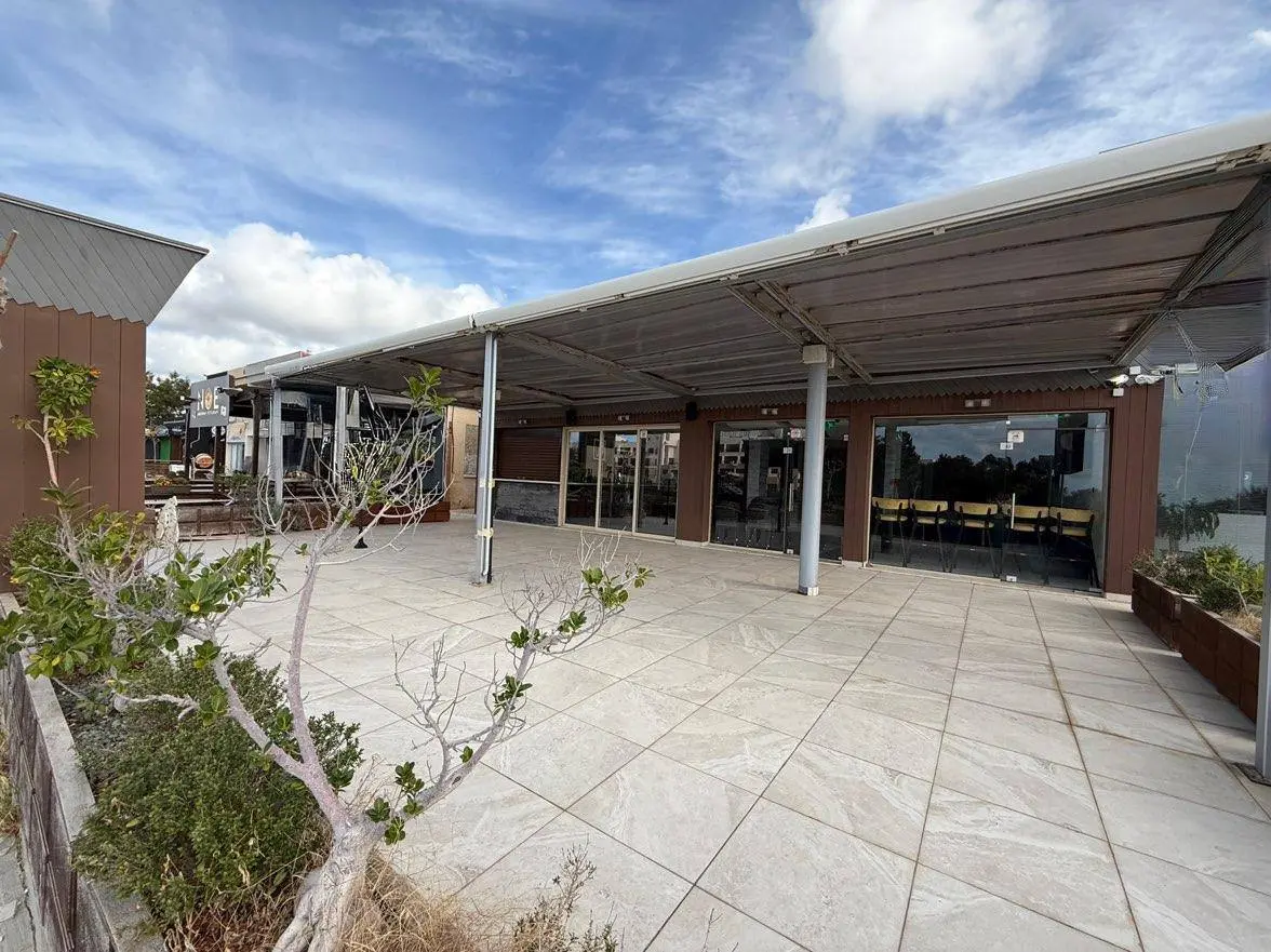 - Image 1