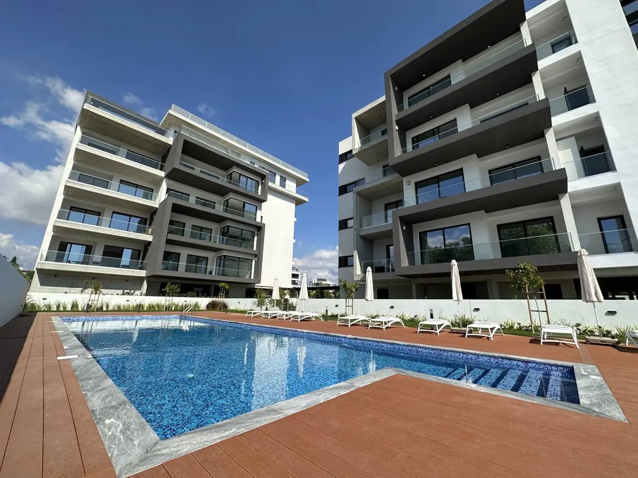  - Image 1