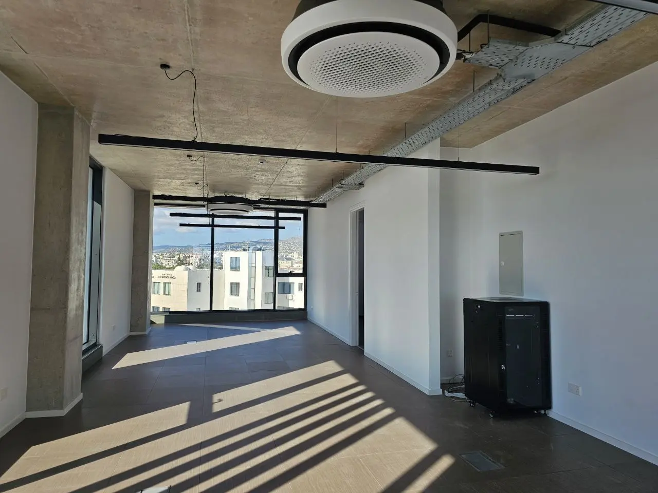 - Image 1