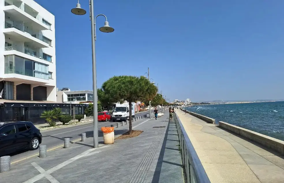 - Image 1