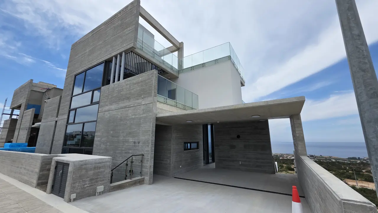  - Image 1