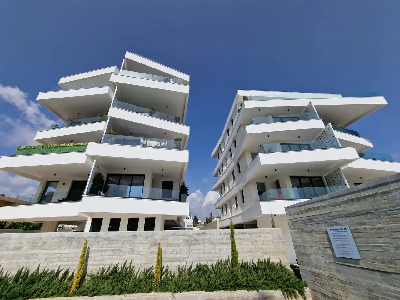 - Image 1