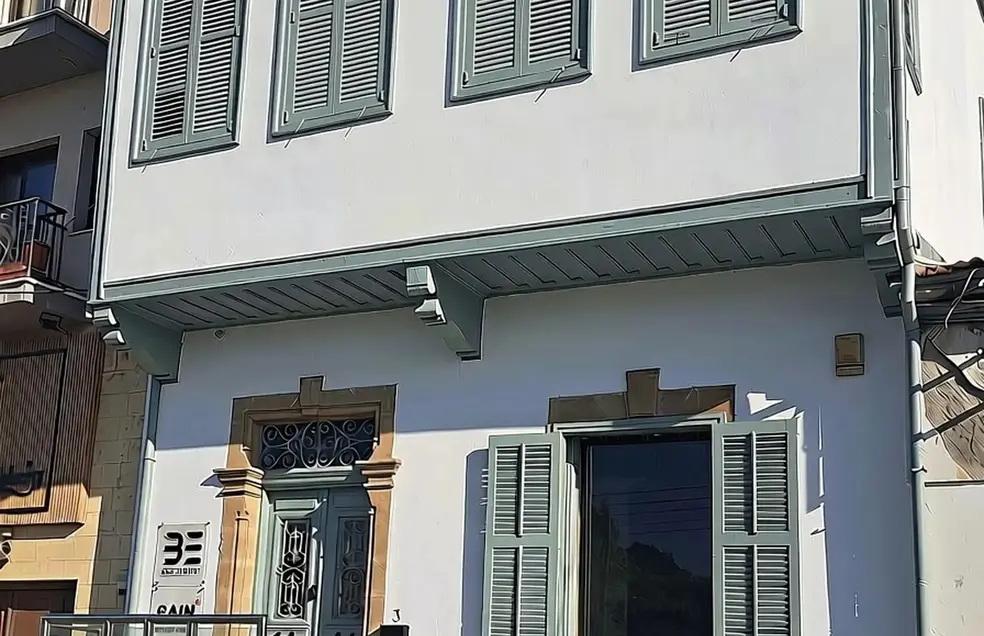  - Image 1