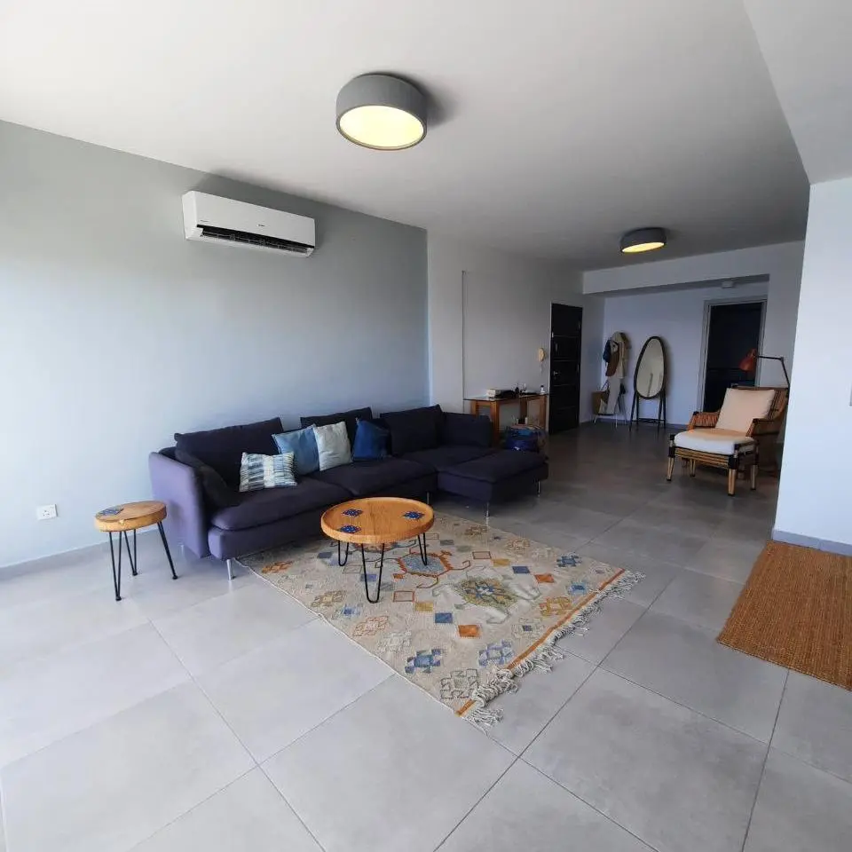  - Image 1