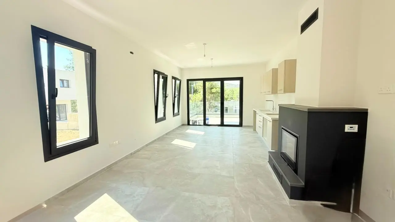  - Image 1