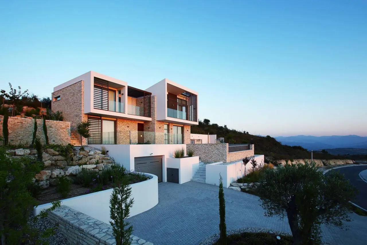  - Image 1