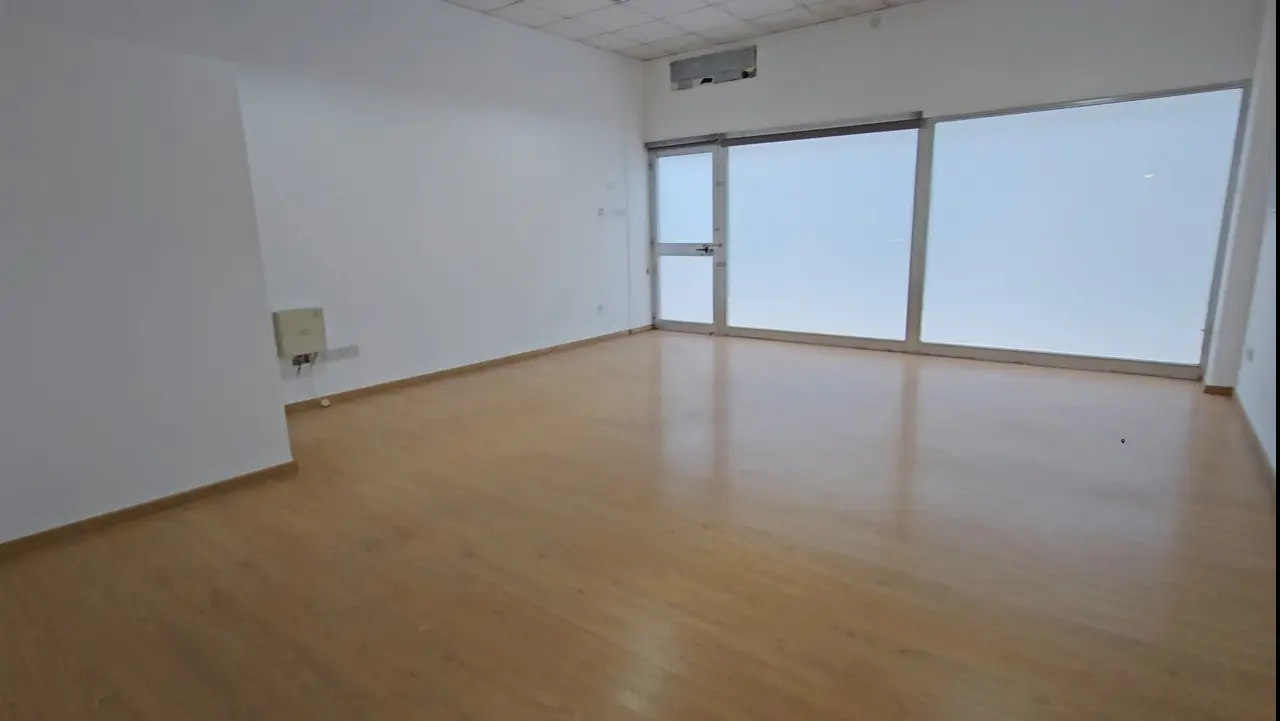 - Image 1