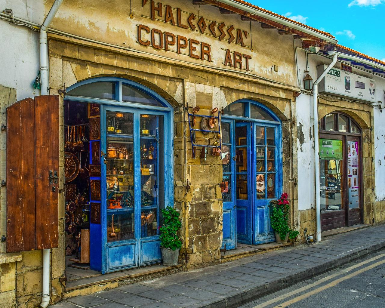 File:Louis Vuitton official store in Stasikratous street in Nicosia  Republic of Cyprus.jpg - Wikipedia