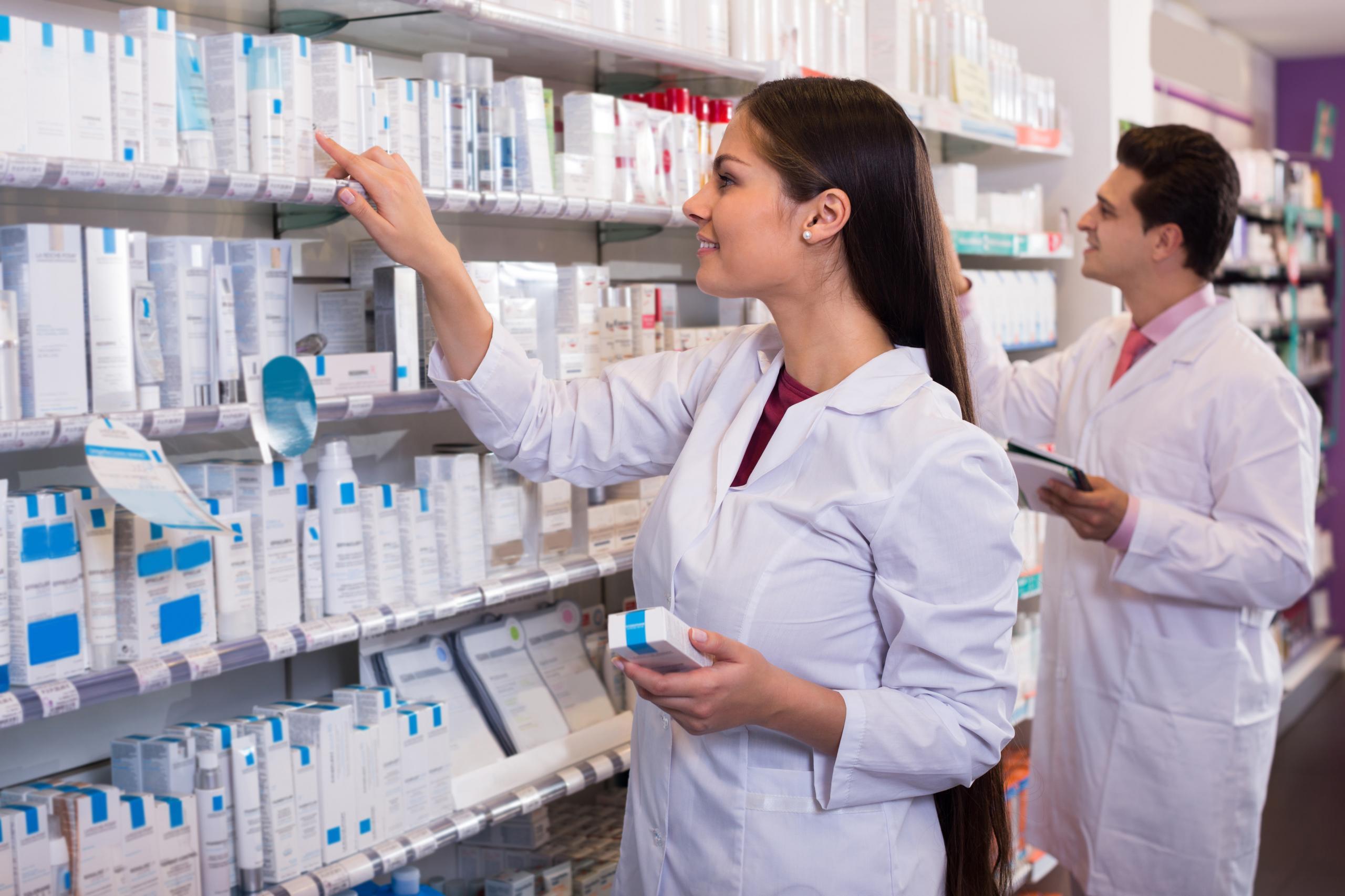 pharmacy tech training jobs near me