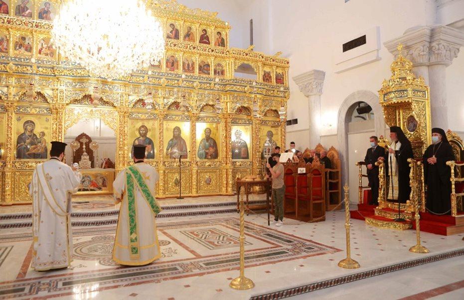 Архиепископа Кипрской Православной Церкви обвинили в расточительстве и нежелании помочь малому бизнесу