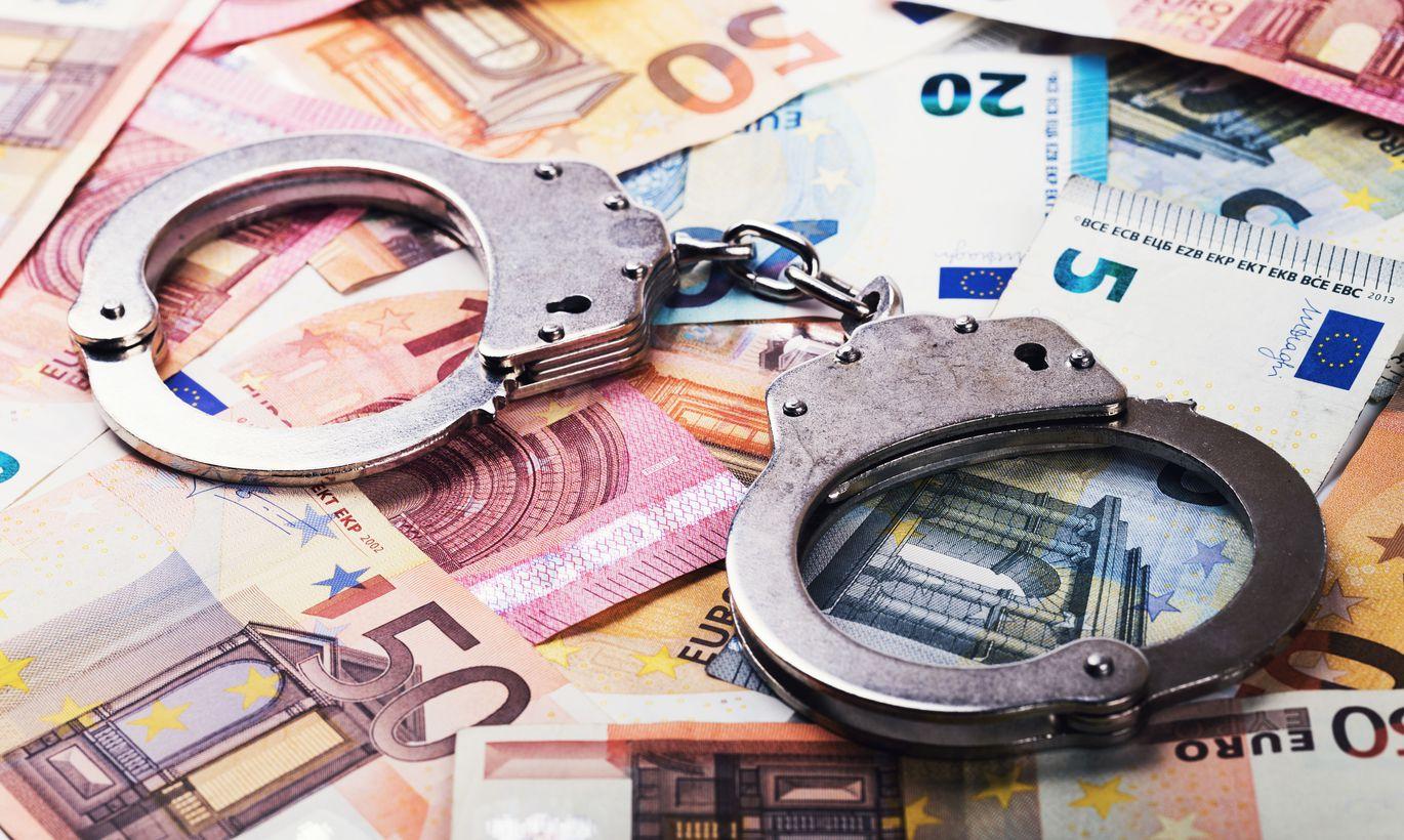 Еврокомиссия намерена усилить борьбу с отмыванием денег в ЕС