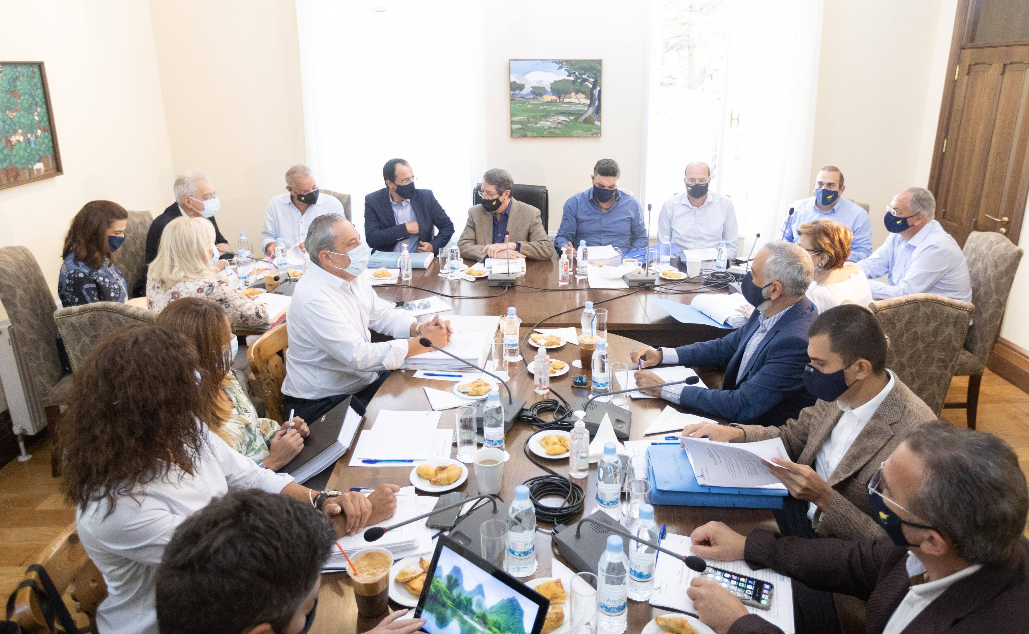 Власти Республики Кипр аннулировали паспорта 10 членов турко-кипрского правительства