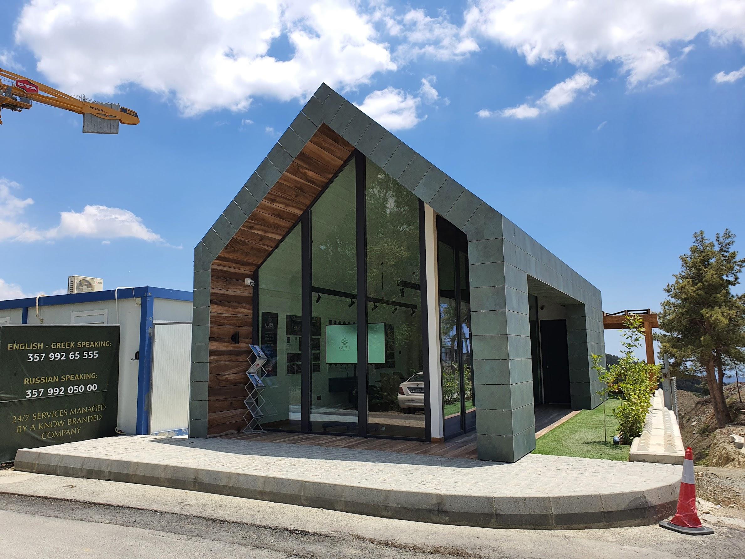 В Платресе после реновации открылся знаменитый отель Semiramis Lodge