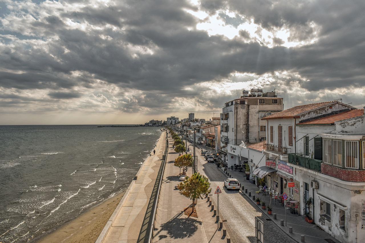 Муниципалитет Ларнаки объявил тендер на модернизацию прибрежной улицы