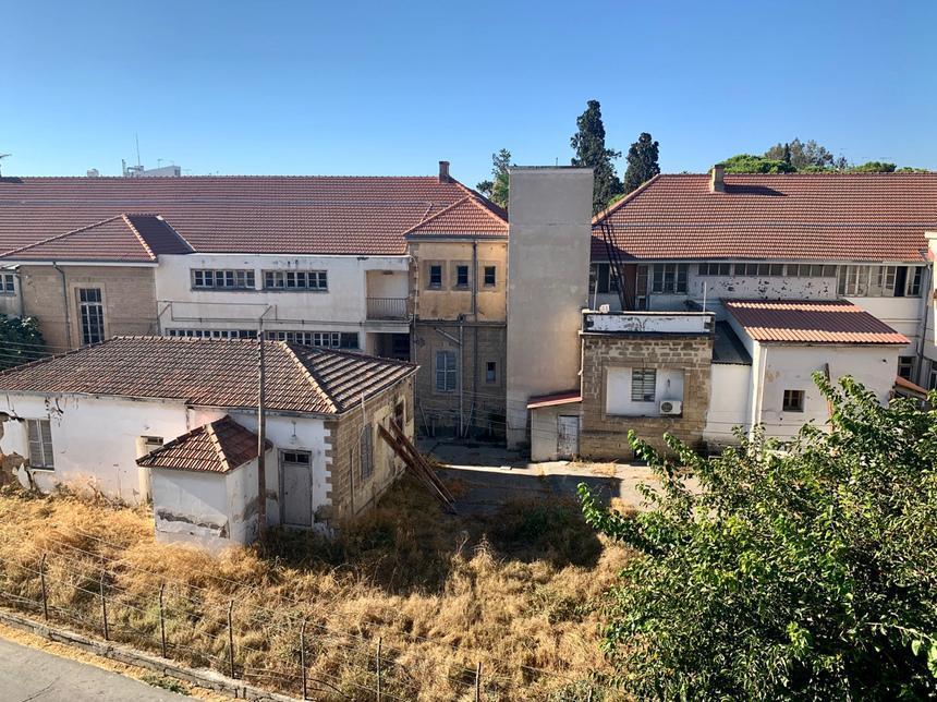 Переезд муниципалитета Ларнаки в новое здание откладывается