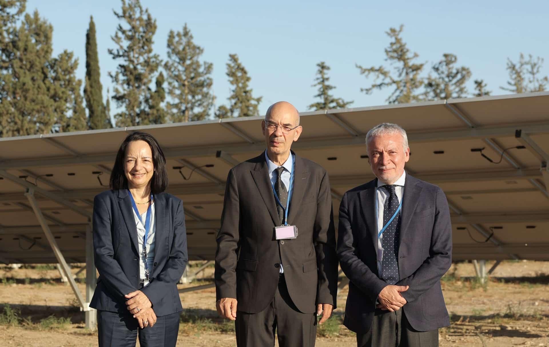 На территории аэропорта Ларнаки торжественно открыли фотоэлектрический парк