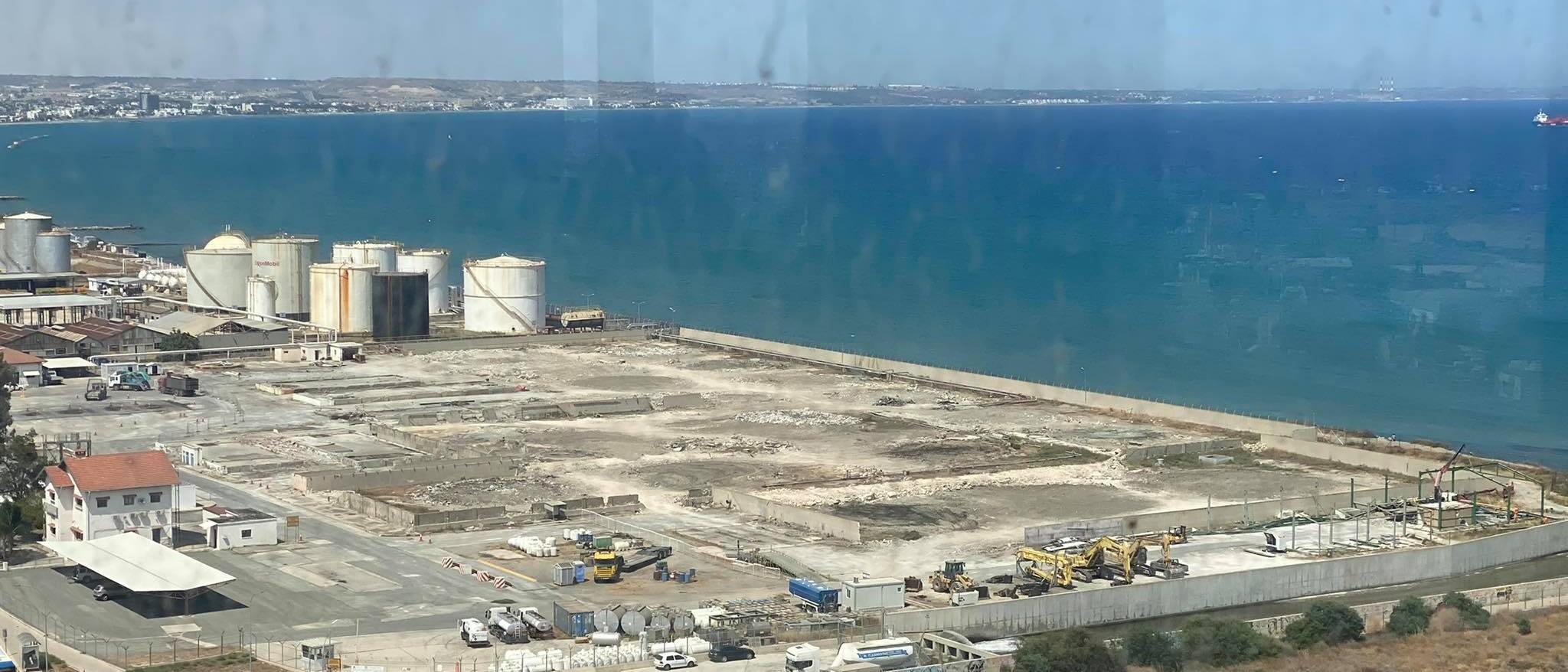 Демонтаж нефтегазовых хранилищ в Ларнаке на финальной стадии