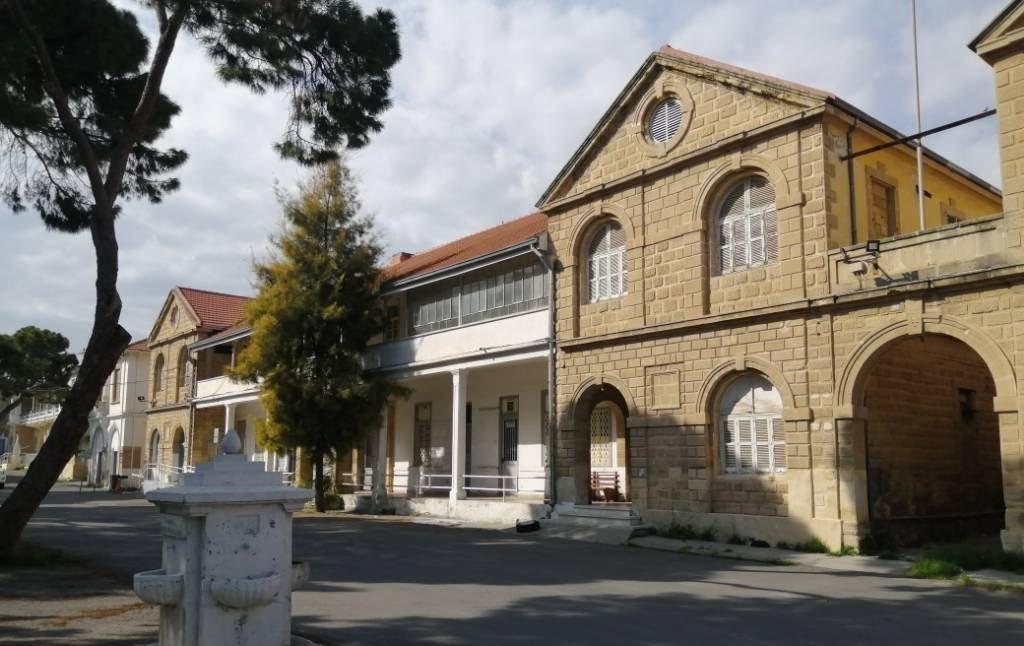 Реконструкция старого госпиталя Ларнаки снова откладывается