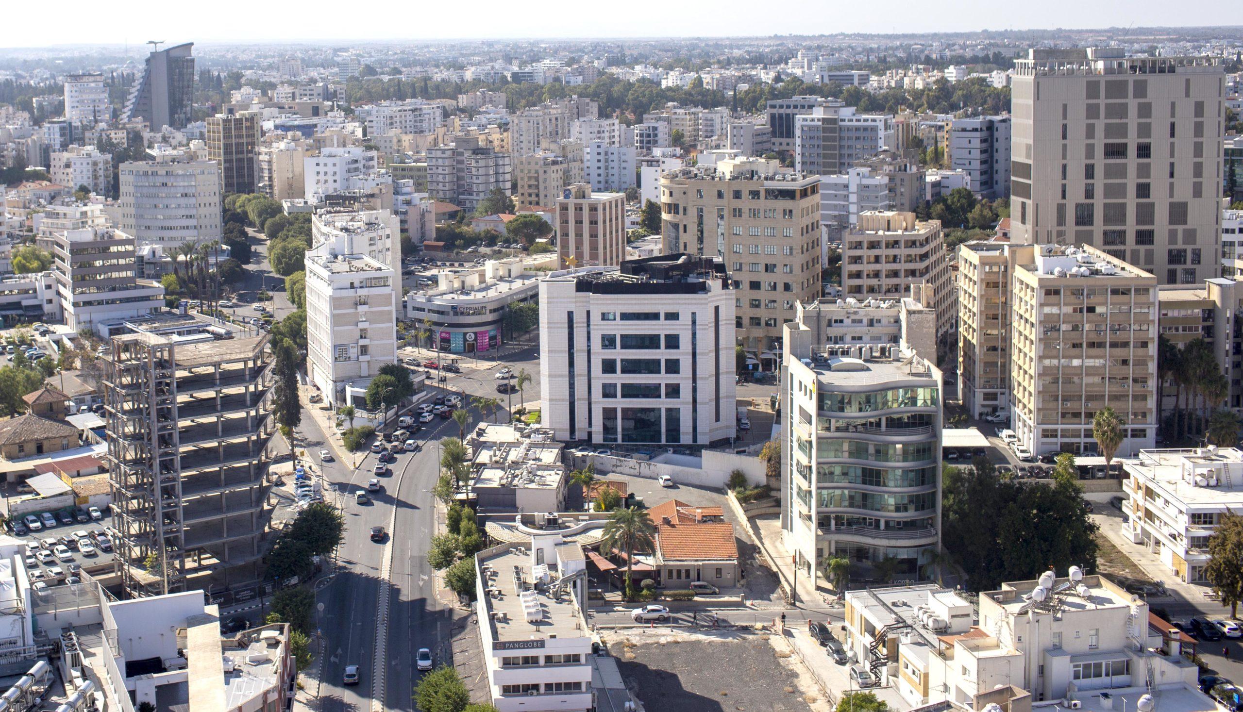 Иностранцы активно скупают недвижимость в прибрежных городах Кипра