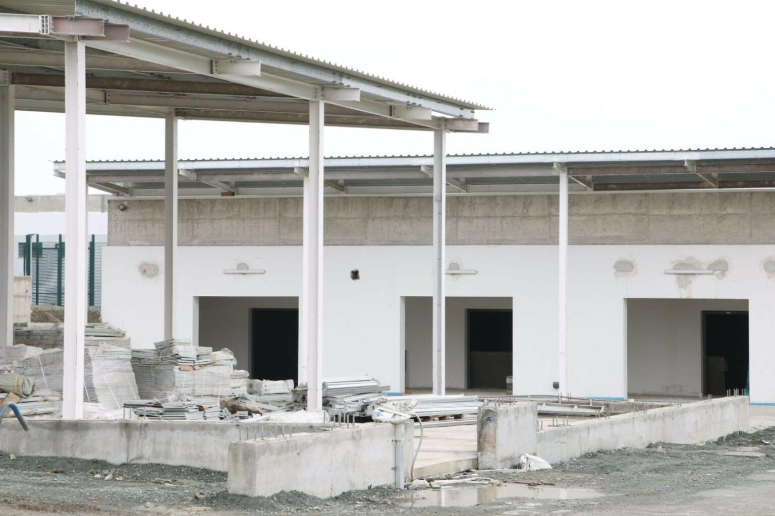 На Кипре завершили строительство первого блока нового центра для беженцев