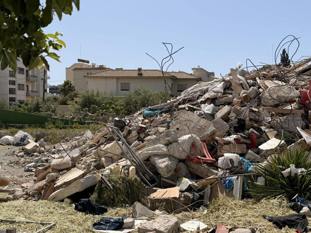 В Ларнаке насчитали более 500 опасных зданий